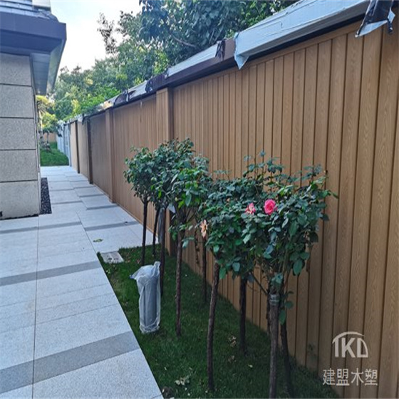 秦皇島木塑圍板